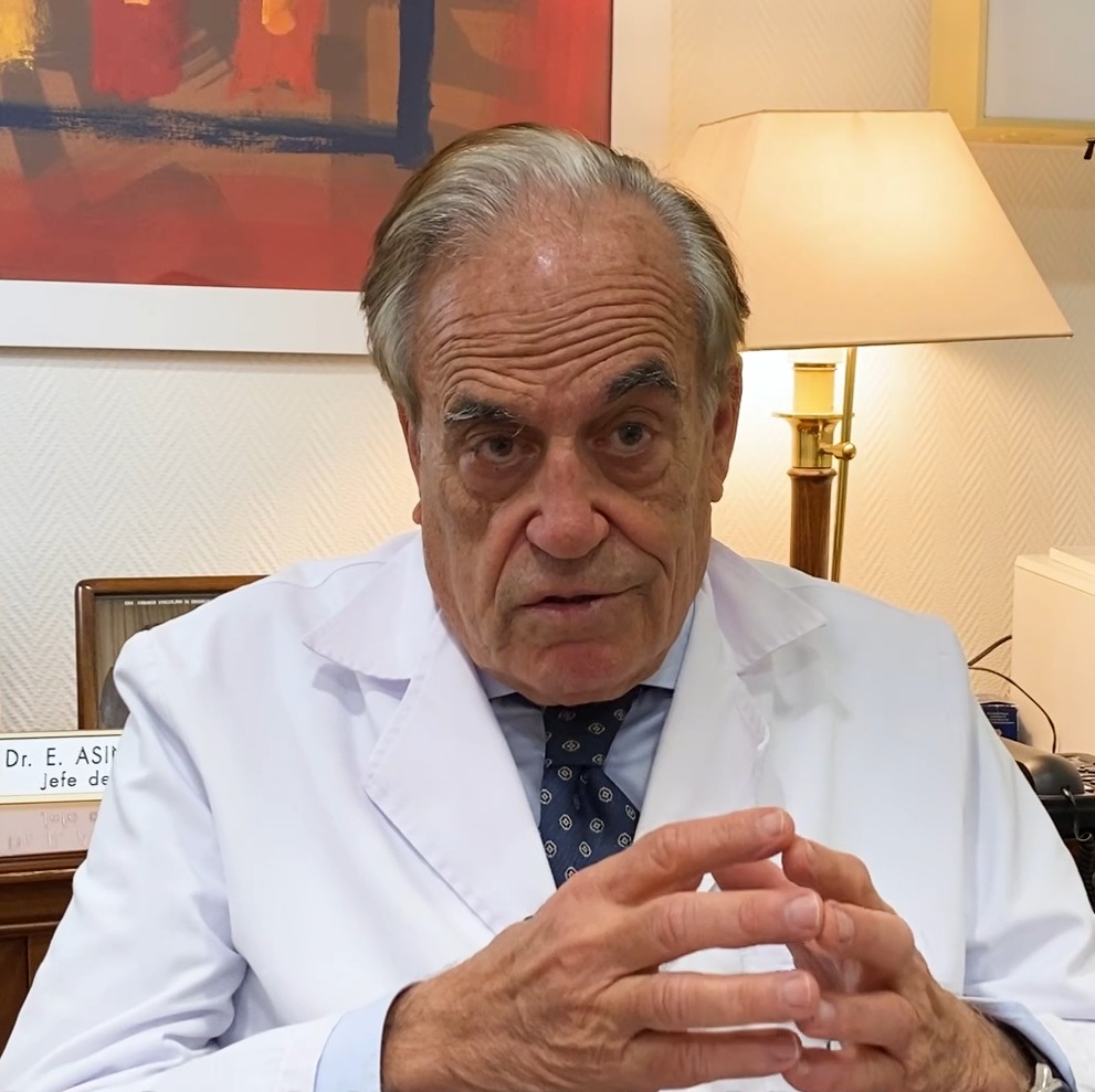 Doctor Asín Cardiel: Implantación de una Prótesis Aórtica Percutánea